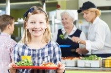 Школьное питание адаптируют к условиям военного времени