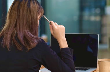 Школам не нужно дублировать электронный журнал 