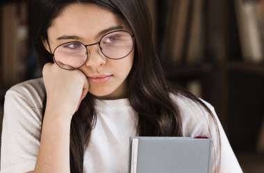 МОН рассмотрит проблемы частных учебных заведений