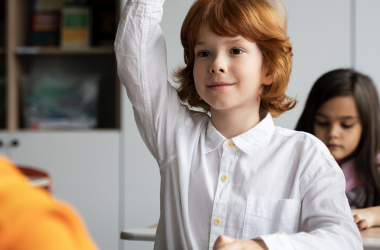 Почти половина школьников учатся дистанционно