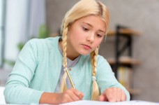 Как помочь детям самостоятельно учиться в условиях войны?