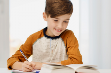 В Киеве перенесли дату оценивания школьников