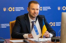 За границей находится почти 500 тысяч школьников, – министр 