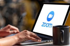 Платформа «Zoom» расширила доступ для педагогов