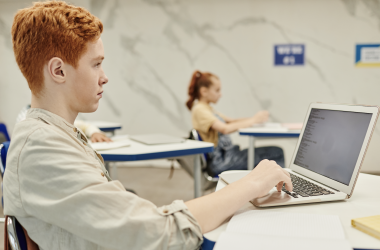 Раскалывает ли общество вопрос о модели НМТ?