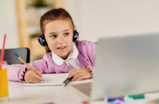 Школы Киевщины 9 марта работали дистанционно