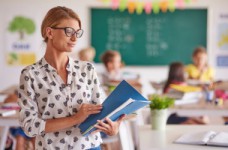 Как школьным учителям преодолеть профсложности во время войны