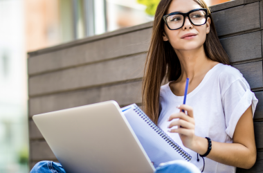 Участникам НМТ советуют не медлить с регистрацией на тест