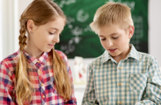 КМУ рассмотрит внедрение полового воспитания в школах