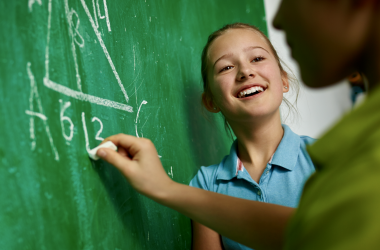 МОН не будет ускорять переход на 12-летнюю школу  