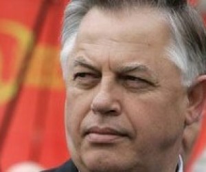 Образование из статуса государственной политики перешло в банальный бизнес, - П.Симоненко