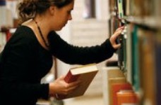 Десятиклассники остались без учебников – даже электронных