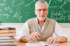 Трудовые отношения с учителями-пенсионерами