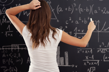 10 тысяч абитуриентов не сдали НМТ по математике