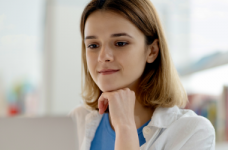 Абитуриенты-бюджетники могут поступать на контракт