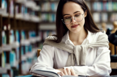 Откройте для себя испанский: советы и стратегии для начинающих изучение языка