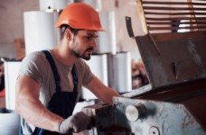 МОН получит грант на развитие заведений профобразования