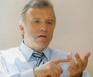 Отвергаю идею ликвидации институтов последипломного образования, - Николаенко