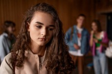 Отмена усыновления ребенка: права подростков с 14 лет