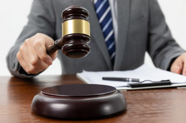 Право на брак: подросткам с 16 до 18 лет требуется решение суда