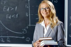 В МОН считают, что количество преподавателей вузов превышает потребности