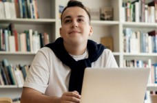 МОН планирует внедрить софинансирование получения высшего образования