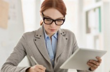 Педагогам повысят зарплату в январе и апреле