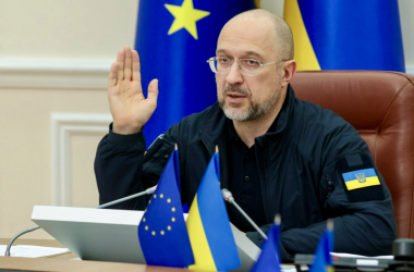 Выплаты педагогам в 2024 году вырастут на 21%, – Шмыгаль