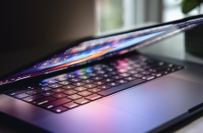 ЮНИСЕФ предоставил почти 29 тысяч ноутбуков для школьников