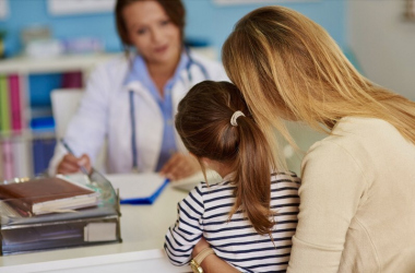 В Украине упростили процедуру школьных медосмотров