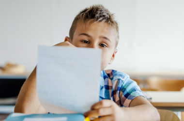 Омбудсмен призвал не выдвигать лишних требований к ученикам за границей