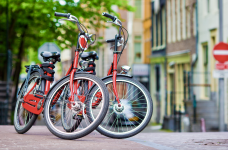 В Украине запустили инициативу «Велосипедом до школи»