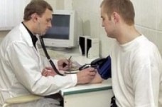 Старшеклассников хотят отправить на осмотры к наркологу