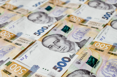 Зарплаты педагогов за год выросли всего на 8%