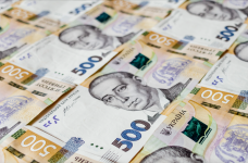 Зарплаты педагогов за год выросли всего на 8%