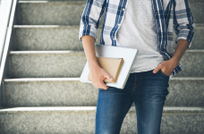 Поступление для получения степени младшего бакалавра прекращено