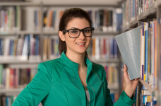 В 2023 году больше всего заявлений абитуриенты подали на «Право»