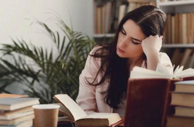 В МОН планируют поднять пороговые баллы для всех предметов НМТ 