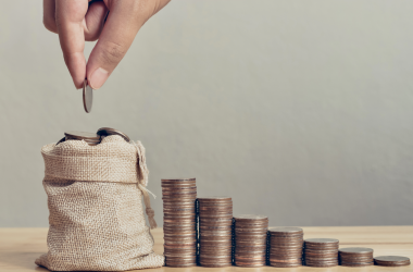 Большинство украинцев продолжают донатить на армию