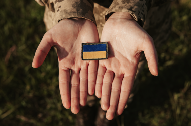 Находящиеся за рубежом юноши должны стать на учет в ТЦК