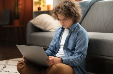 ЮНИСЕФ передал еще 3600 ноутбуков ученикам Харьковщины