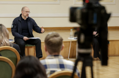 В этом году Украина планирует получить не менее 37 млрд долларов