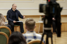 В этом году Украина планирует получить не менее 37 млрд долларов