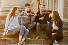 МОН не будет отменять НМТ для поступления на творческие специальности