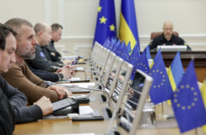 КМУ перераспределил субвенцию для выплат учителям