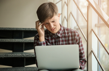 Участникам НМТ предлагают помощь в пунктах регистрации