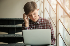 Участникам НМТ предлагают помощь в пунктах регистрации