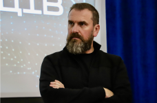 Говорить о реформе зарплат учителей пока рано, – министр