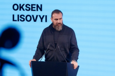 В вопросе объединения вузов МОН пока идет по пути диалога, – министр