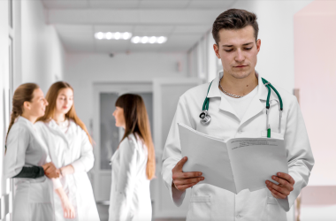 Государство обеспечит молодых медиков первым рабочим местом